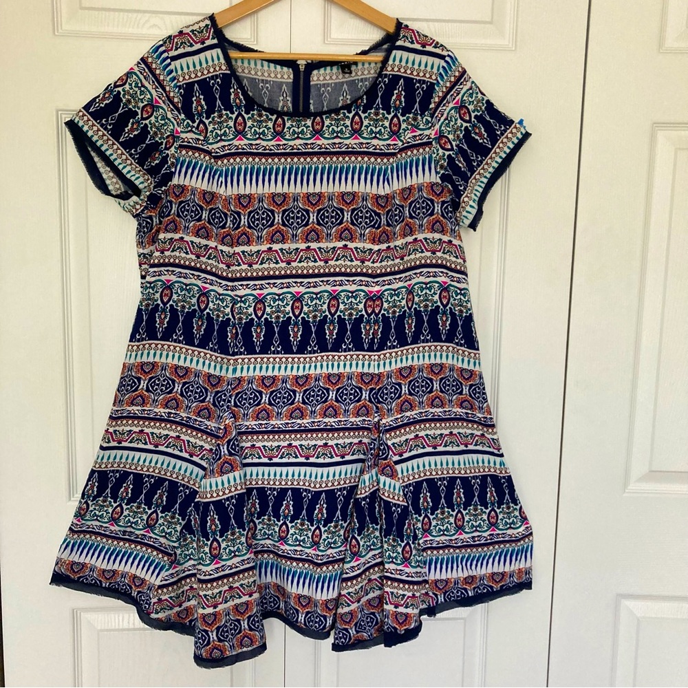 Woman’s Torrid lightweight tunic blouse